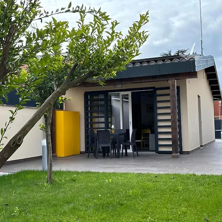 Villino Ancillotto With Garden And Parking Motorcycle Space-3